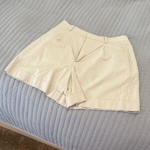 Uniqlo Women's Tan Shorts